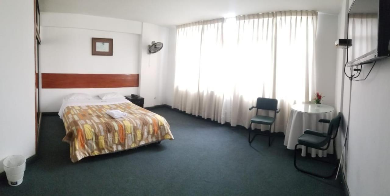 Acomodação com café da manhã  Hospedaje Oscar'S Lima